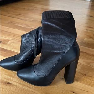 Zara Heeled ankle boot black six 6